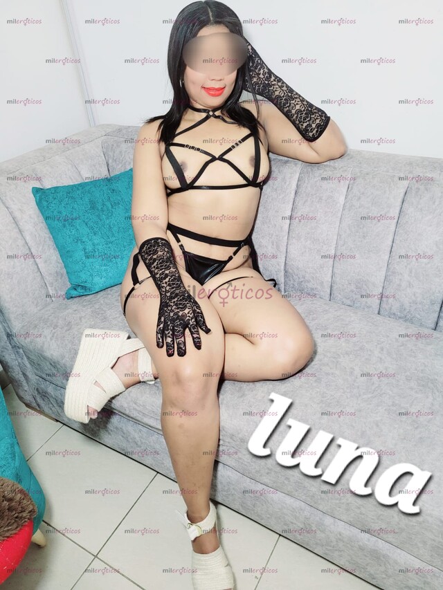 FOTOS DE LUNITA COQUETA Y BIEN APRETADA CON SITIO MEGA CÓMODO