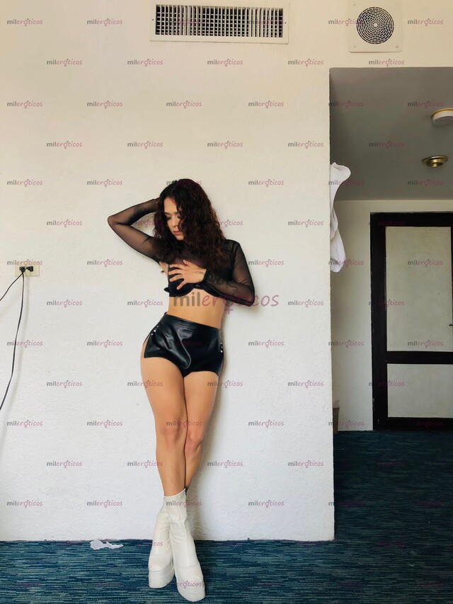 FOTOS DE MUJER TRANS DE ALTO NIVEL EXPERTA EN PRIMERISOS CON LUGAR