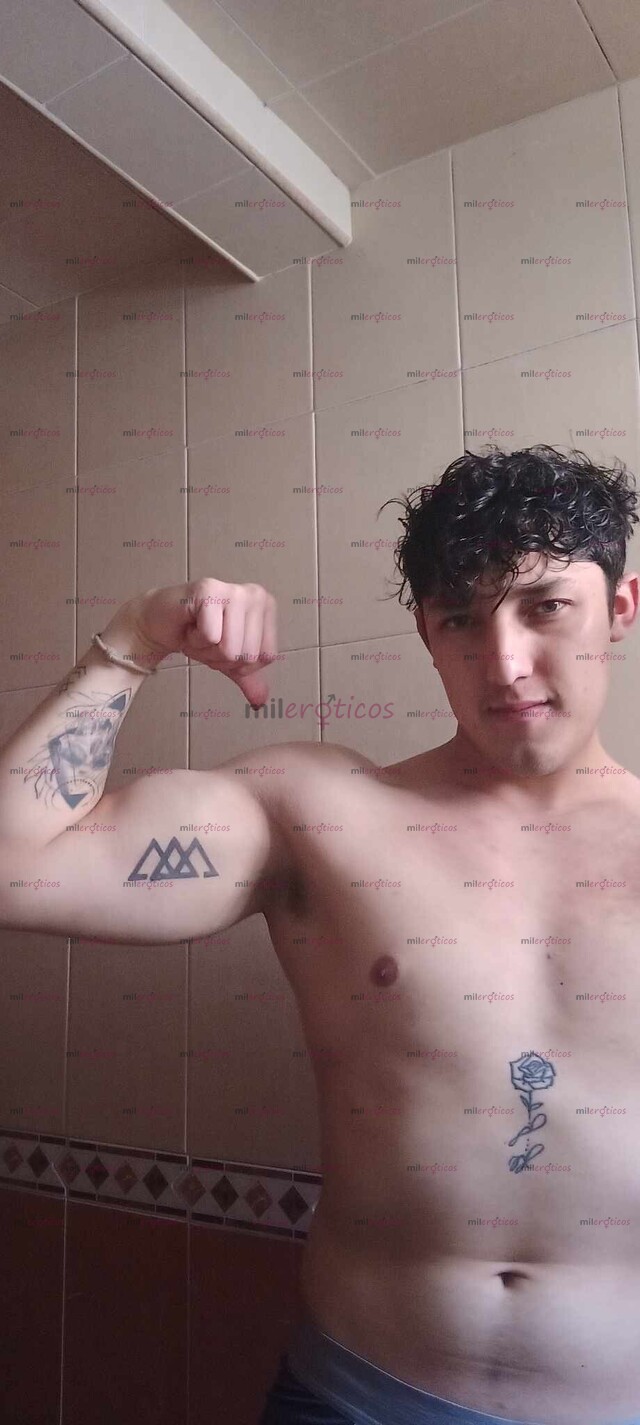 FOTOS DE JOVEN 25 AÑOS CALIENTE, DOMINADOR 20CM DE VERGA JUGOSA