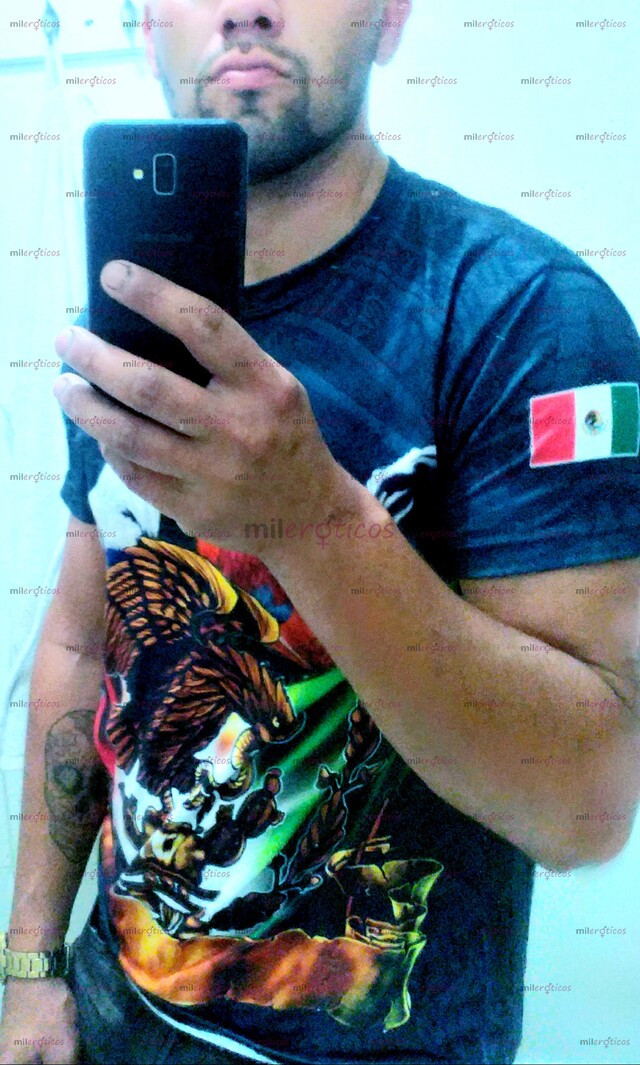 FOTOS DE GIGOLO DOTADO GUAPO COMPLACIENTE ALTO 100% VARONIL MUY COMPLACIENTE Y DISCRETO.