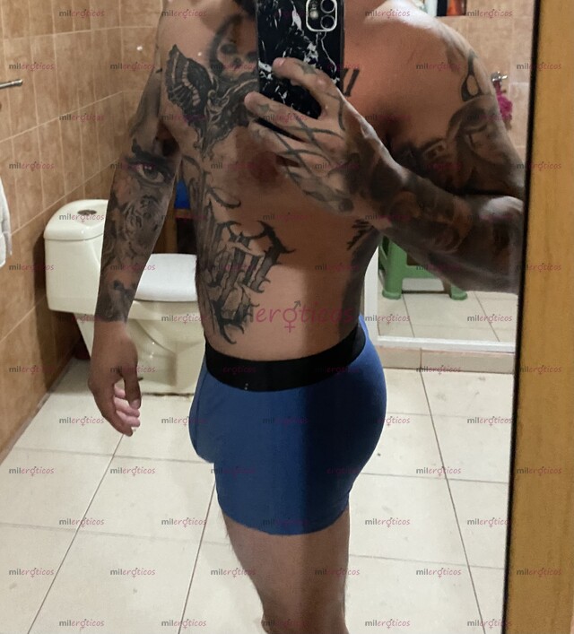 FOTOS DE CALIENTE, DOMINANTE, CON MUCHAS GANAS DE COGERTE.