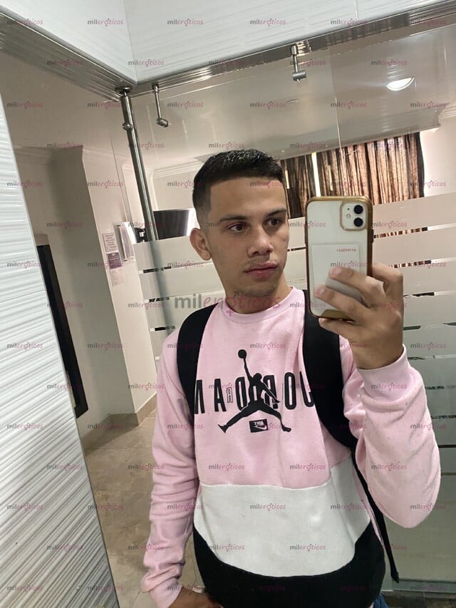 FOTOS DE JOVEN DELGADO 18 AÑOS CON GANAS DE PASARLA RICO NO DUDES EN CONTACTARME