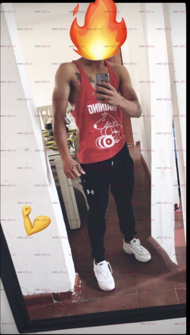 FOTOS DE MUCHO GUSTO, SOY SANTIAGO DE 26 AÑOS DISPONIBLE EN CALI