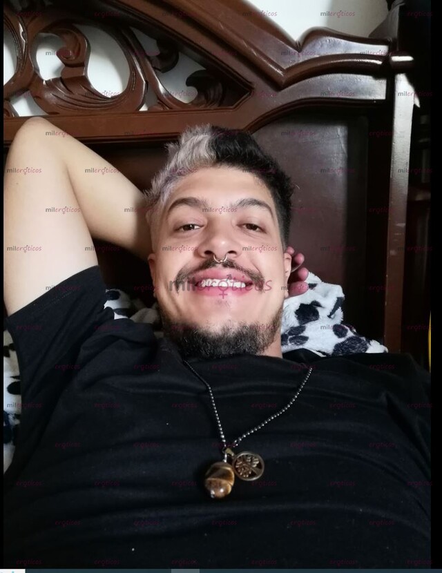 FOTOS DE HOW ABOUT I JOIN YOU FOR A WHILE, LET