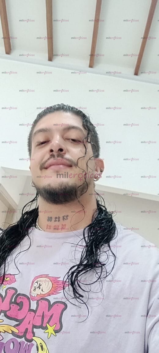 FOTOS DE HOW ABOUT I JOIN YOU FOR A WHILE, LET