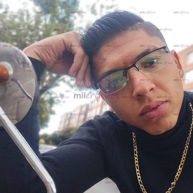 FOTOS DE JOVEN LINDO Y TIERNO DISPUESTO A CUMPLIR TODAS TUS FANTASÍAS