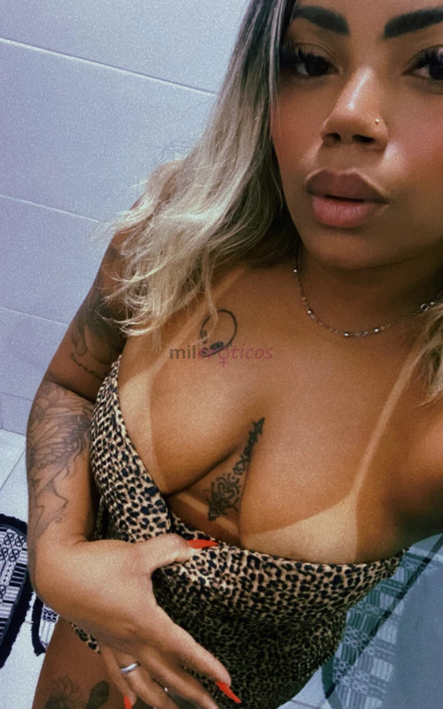 Atendimento para homens mulheres e casais realizo seu fetiche gemo gostoso pra vc nas chamadas morena da pepeca rosada vem comigo se satisfazer gostos...