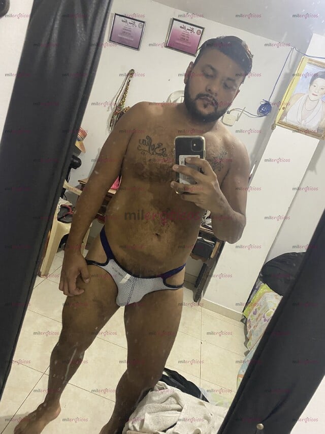 FOTOS DE SANTIAGO SERIO EDUCADO MASCULINO BIEN PORTE MACHO EN LA CAMA FULL MORBO LECHERO