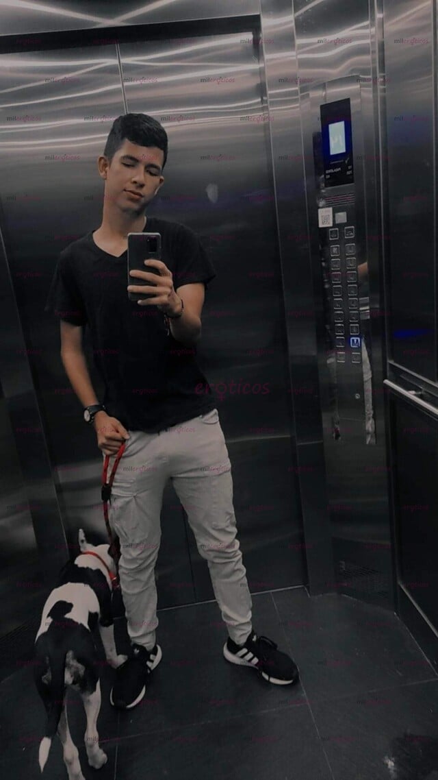 FOTOS DE MATEO ESTOY AQUI PARA CUMPLIR TUS FANTASÍAS Y VOLVERTE ADICTO A MI
