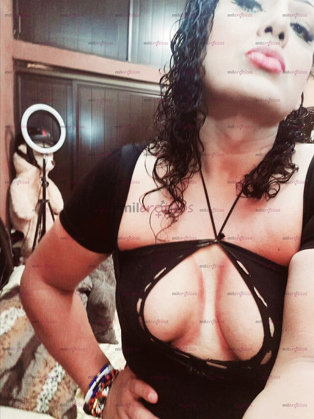 FOTOS DE TRANS MADURA YA EN LOS 40S OFRECIENDO UNA MILF TRANS CALIENTEY MIY AGUANTADORA