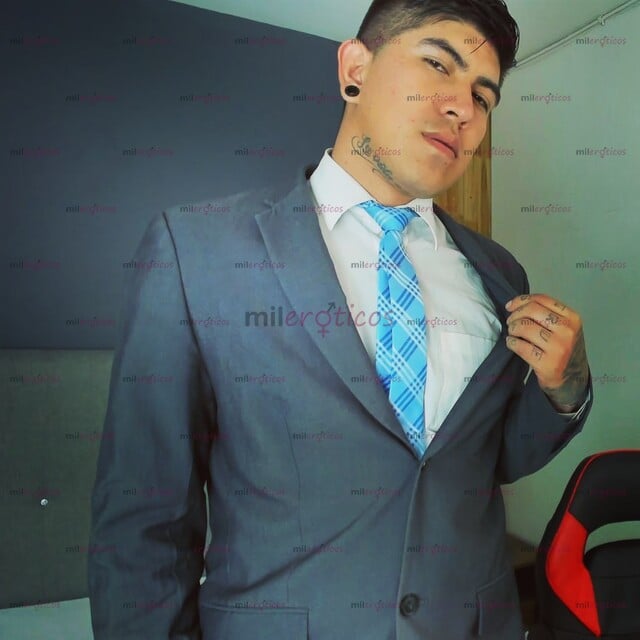FOTOS DE EL INVITADO PERFECTO PARA TU FANTASÍA EN PAREJA