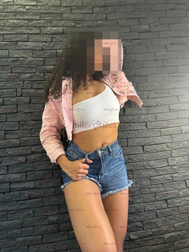 FOTOS DE HERMOSA MULATA CUBANA EN EL POBLADO MEDELLIN