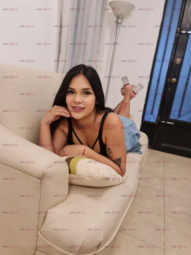 FOTOS DE AMOR SOY VIOLETA LINDA VENEZOLANA DE 21 AÑOS ESTUDIANTE PRIMERA VEZ EN CANCUN.