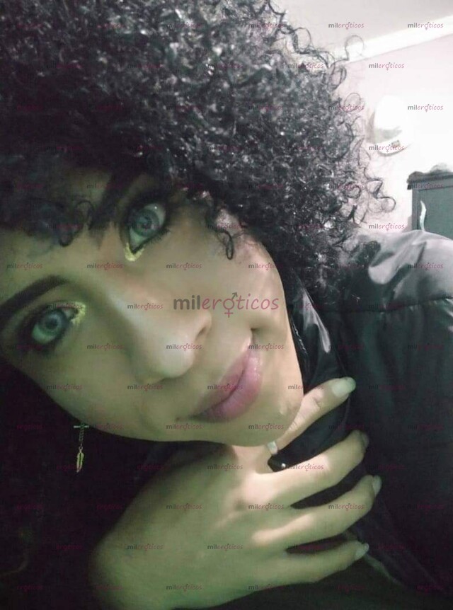 FOTOS DE MUCHO GUSTO MI HOMBRE ES ANDREA UNA BELLA CRESPA DE 25 AÑO DISPUESTA A TODO