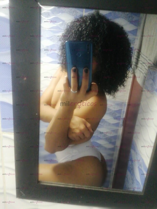 FOTOS DE MUCHO GUSTO MI HOMBRE ES ANDREA UNA BELLA CRESPA DE 25 AÑO DISPUESTA A TODO
