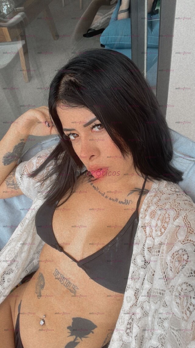 FOTOS DE SCORT RECIEN LLEGADA PELINEGRA ECUATORIANA DE 19 AÑOS!