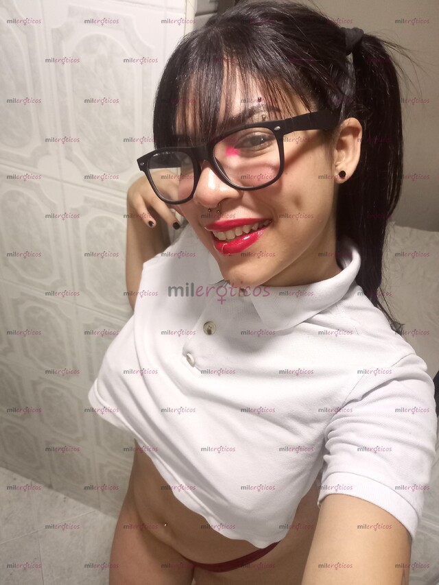 FOTOS DE HOLA MIS AMORES SOY UNA CHICA MUY DIVERTIDA ME ENCANTA PASARLA BIEN TENGO 18 AÑI