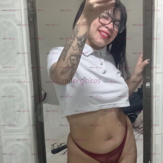 FOTOS DE HOLA MIS AMORES SOY UNA CHICA MUY DIVERTIDA ME ENCANTA PASARLA BIEN TENGO 18 AÑI