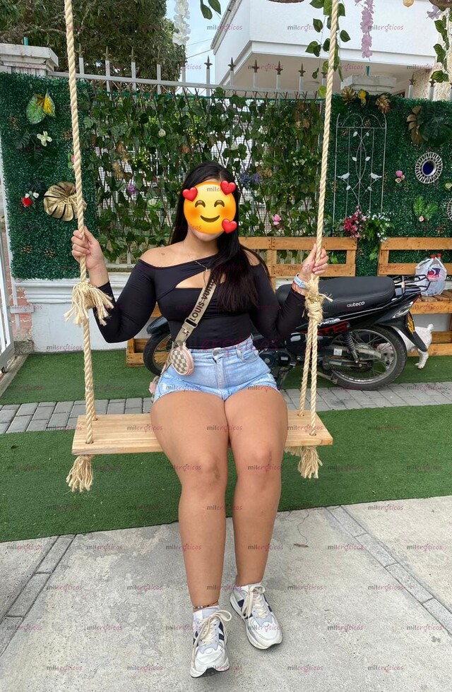 FOTOS DE SONRISA HERMOSA PIEL BRONSEASA HERMOSA CALEÑA