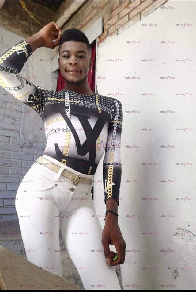 FOTOS DE TU MORENAZA TRAGONA DE VERGA CULO JUGOSO Y APRETADITO