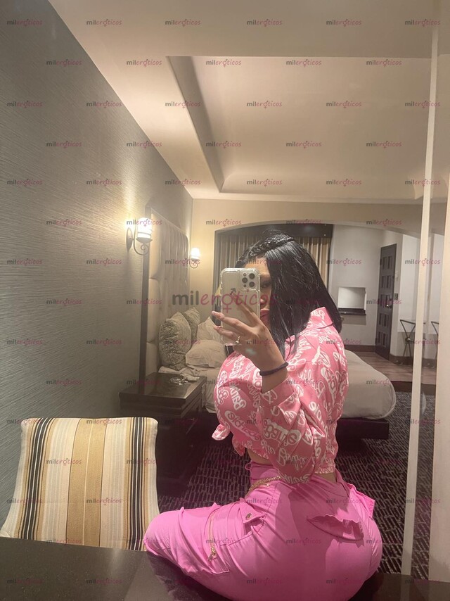 FOTOS DE RICA CULONA DISFRUTA DE ESTAS ENORMES NALGAS