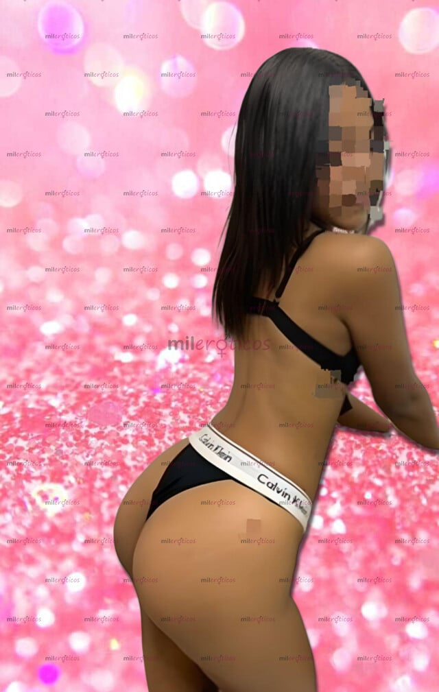 FOTOS DE JOHANA, ADICTA A TU VERGA, COMPLACIENTE Y DEDICADA A TU PLACER