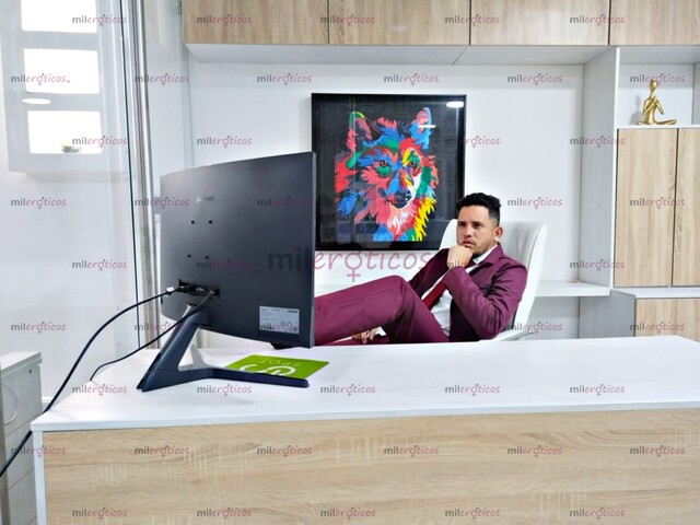 FOTOS DE HOLA ME LLAMO CHRISTOPHER ESTOY DISPONIBLE PARA TI