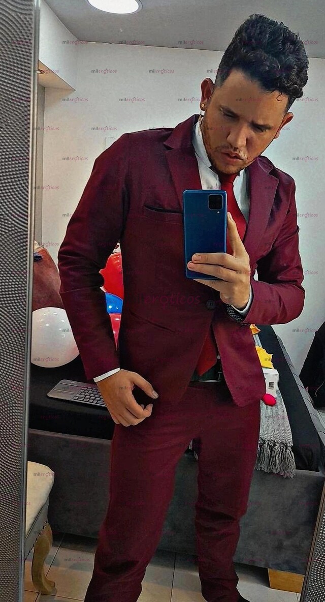 FOTOS DE HOLA ME LLAMO CHRISTOPHER ESTOY DISPONIBLE PARA TI