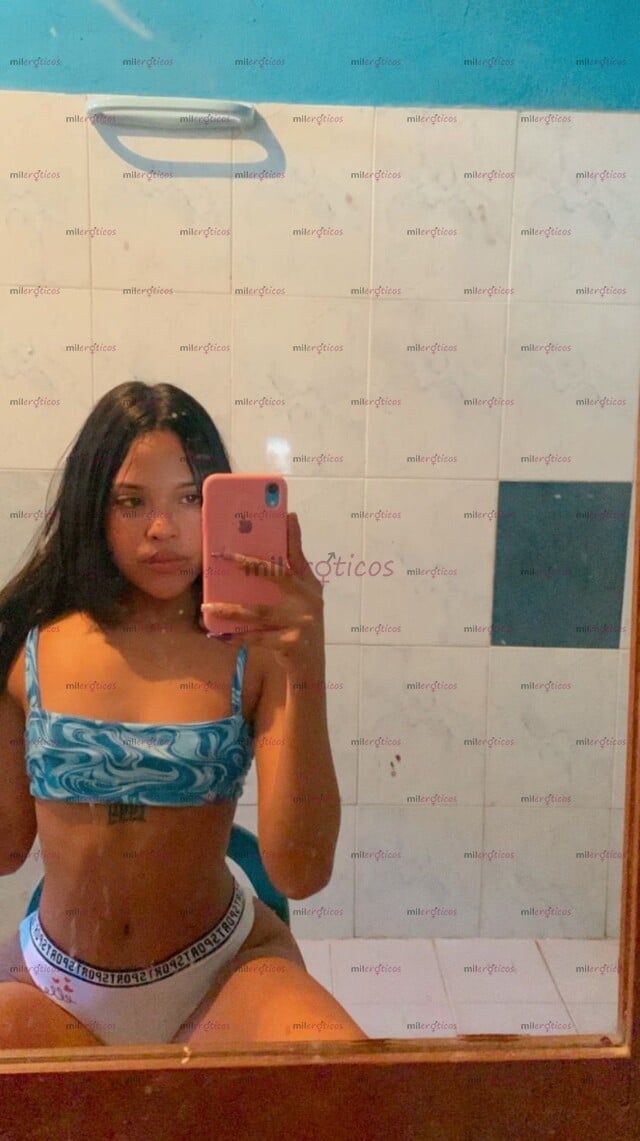 FOTOS DE JOHANA, ADICTA A TU VERGA, COMPLACIENTE Y DEDICADA A TU PLACER