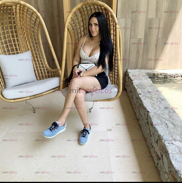 FOTOS DE DELICIOSA Y SEXY PELINEGRA CON GRANDES ATRIBUTOS