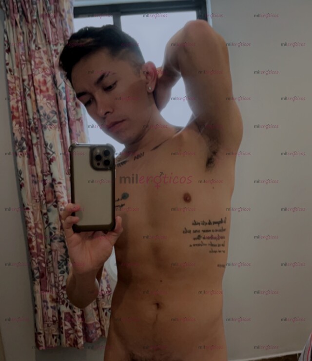 FOTOS DE JOVEN COMPLACIENTE DISPUESTO A CLUMPLIR TUS FANTASÍAS