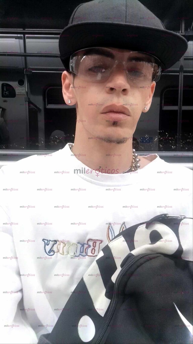 FOTOS DE FLACO VERGON ACTIVO MORBOSO VENDO CONTENIDO CASERO Y HAGO VIDEO LLAMADAS