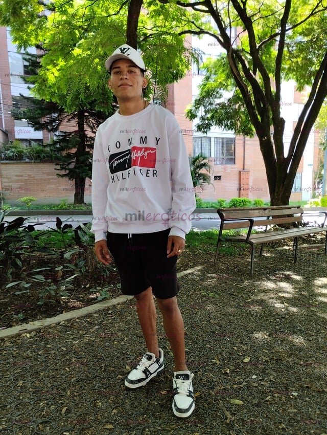 FOTOS DE ME GUSTAN LAS CHICAS JÓVENES Y MADURAS, SI BUSCAS BUEN SEXO HABLAME TENGO 22CM