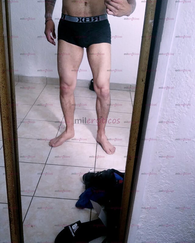FOTOS DE BUSCAS UNA VERGA DURA Y CALIENTE? VEN A PROBAR LA DULCE LECHE DE UN JOVEN DE 29