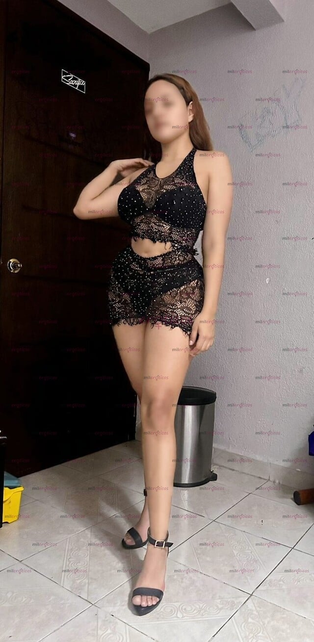 FOTOS DE HOLA SOY ARIADNA UNA CHICA NUEVA EN EL AMBIENTE, UNIVERSITARIA CON GANAS DE COGE
