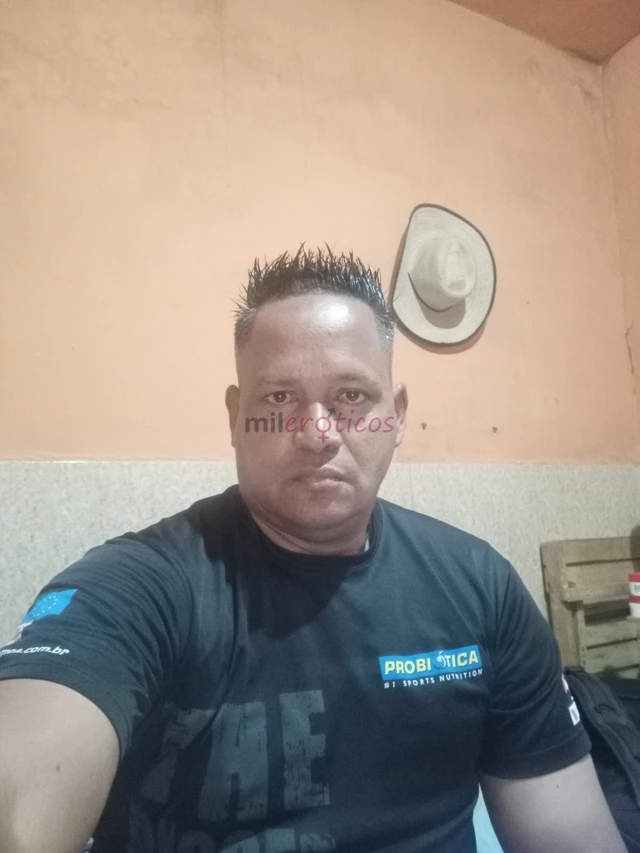 Estou disponivel pra atender em casa recidencial ou hotel pode ligar atendo em casa recidencial ou hotel disponivel sempre sou muito carinhoso altura...