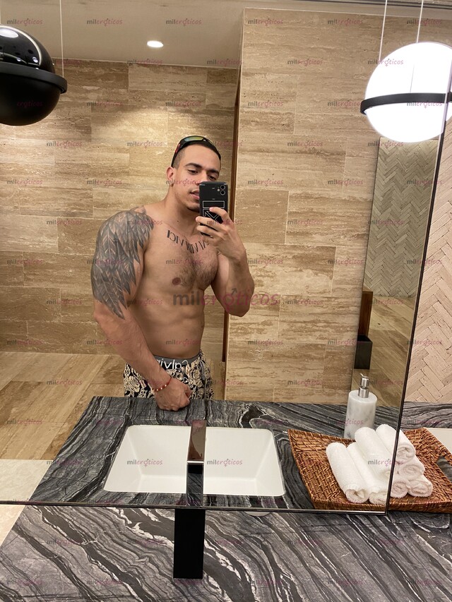 FOTOS DE COLOMBIANO DE GYM CON POLLA GRANDE RECIÉN LLEGADO