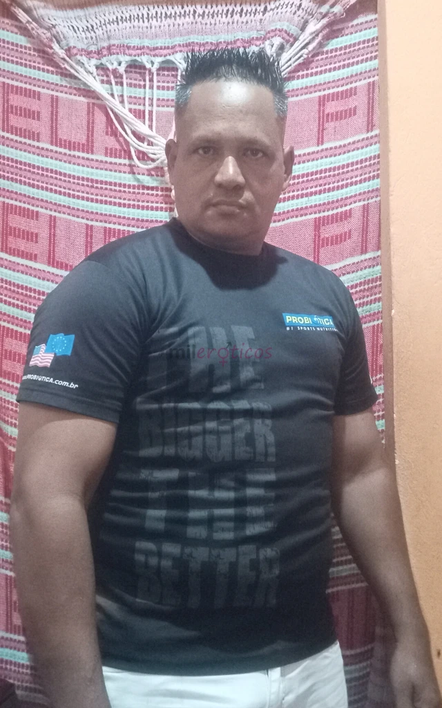 Estou disponivel pra atender em casa recidencial ou hotel pode ligar atendo em casa recidencial ou hotel disponivel sempre sou muito carinhoso altura...