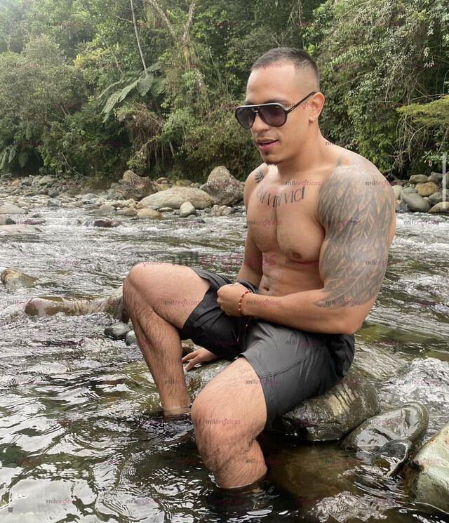 FOTOS DE COLOMBIANO DE GYM CON POLLA GRANDE RECIÉN LLEGADO