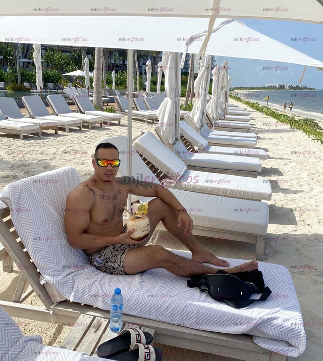 FOTOS DE COLOMBIANO DE GYM CON POLLA GRANDE RECIÉN LLEGADO