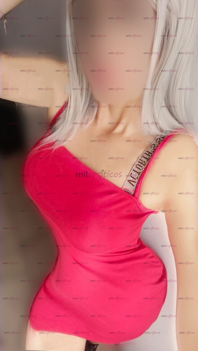 FOTOS DE DELICIOSA... SENSUAL Y MUY CANDENTE... PARA TI!!!