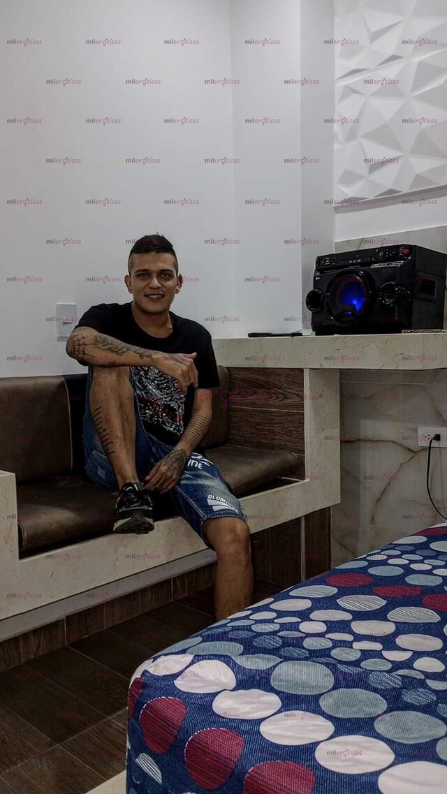 FOTOS DE HOLA SOY SEBASTIÁN UN CHICO MUY CALIENTE
