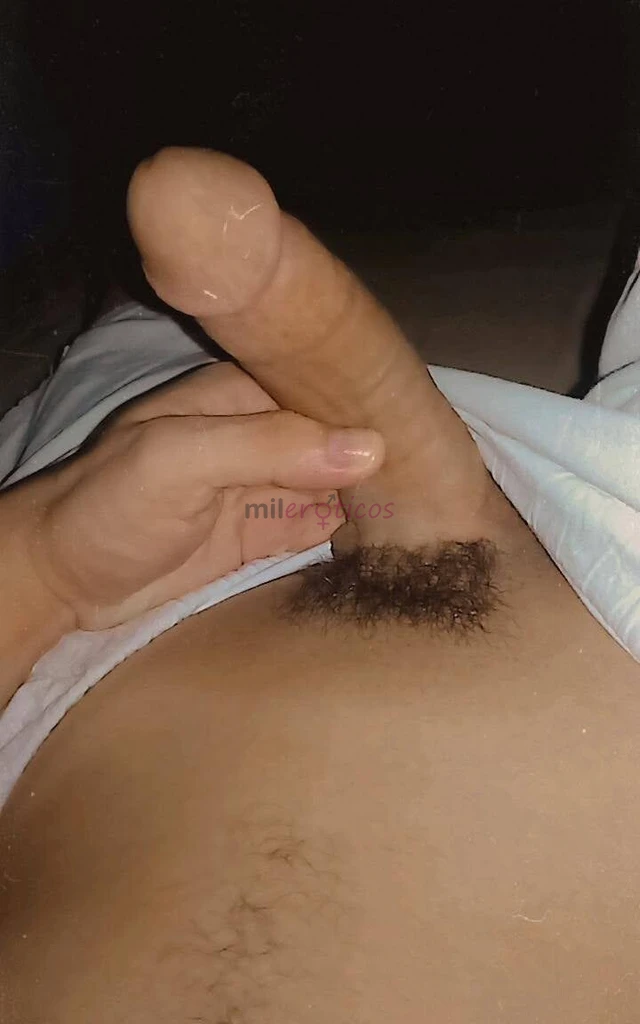 Sou uma dar legaleducadobranco1 69 de altura69 kilosmagro normalque esta disponivel pra realizar seus fetiches e desejos nao perde tempo sai dessa dep...