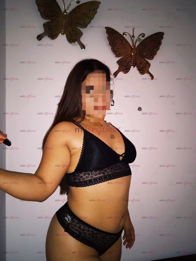 FOTOS DE CHICA HERMOSA DE CADERAS ANCHAS DISPONIBLE PARA HOMBRES VIP