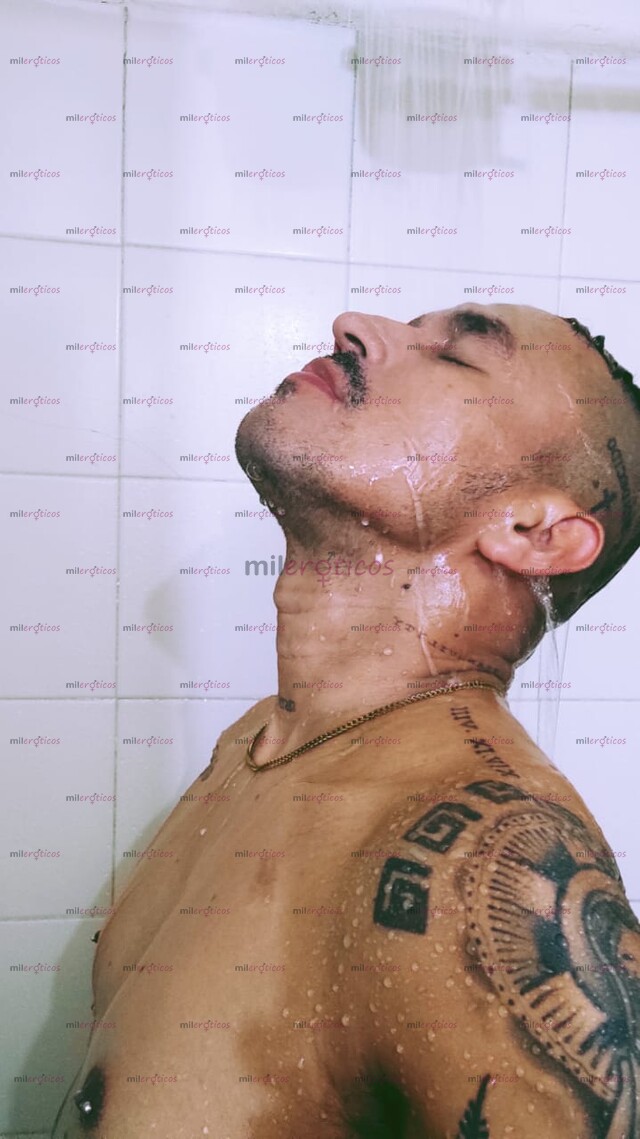 FOTOS DE COLOMBIANO LLANERO ACTIVÓ MASCULINO. CON APT CENTRO BOSTON.