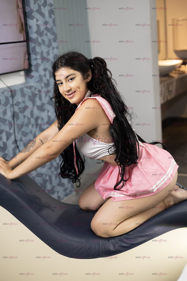 FOTOS DE TANIA CHICA SUPER SENSUAL Y CALIENTE 18 AÑOS