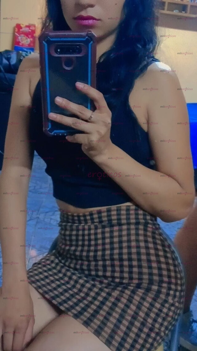 FOTOS DE SOY UN CHICA SEXI Y MUY ESTRECHA PAPI VAMOS A CONOSERNOS