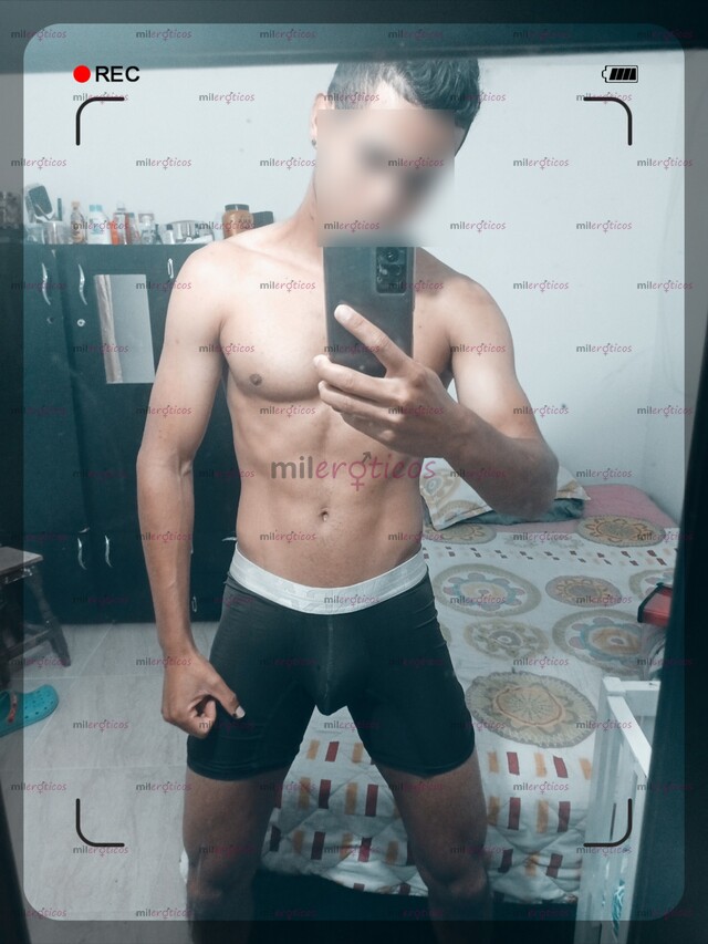 FOTOS DE CHICO COMPLACIENTE EN LA CIUDAD DE MEDELLÍN