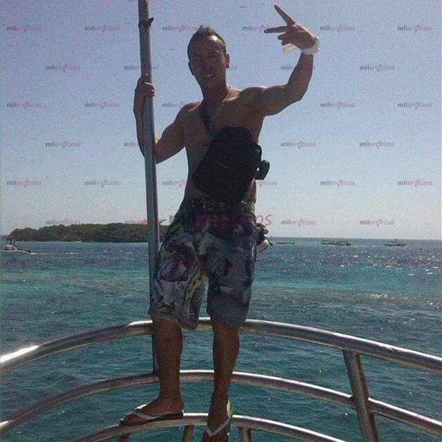 FOTOS DE MENTE ABIERTA JOVEN MADURO 100% COMPLACIENTE BIEN DOTADO BISEX FANTASÍAS FETICH