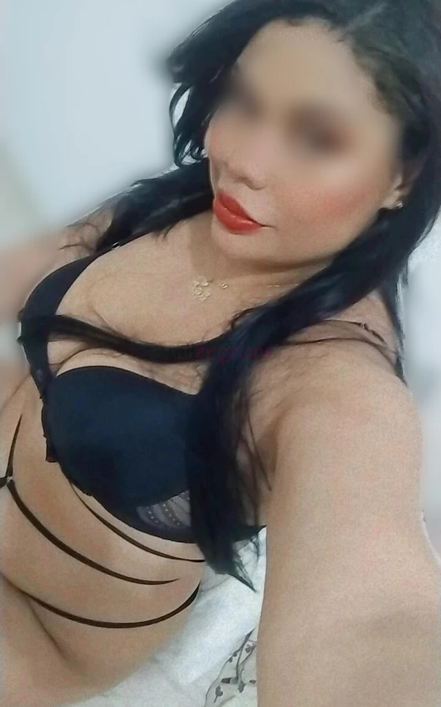 Venha conhecer essa safadinha de sorriso lindo boca de veludo 1 70 de puro prazer disponivel completinha vem me conhecer um tesao faco estilo namoradi...